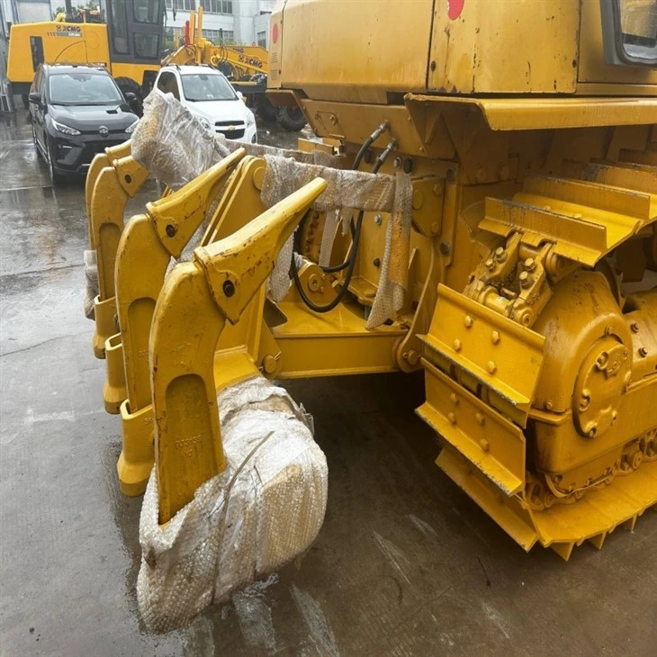 Caterpillar D6 Bulldozer high quality